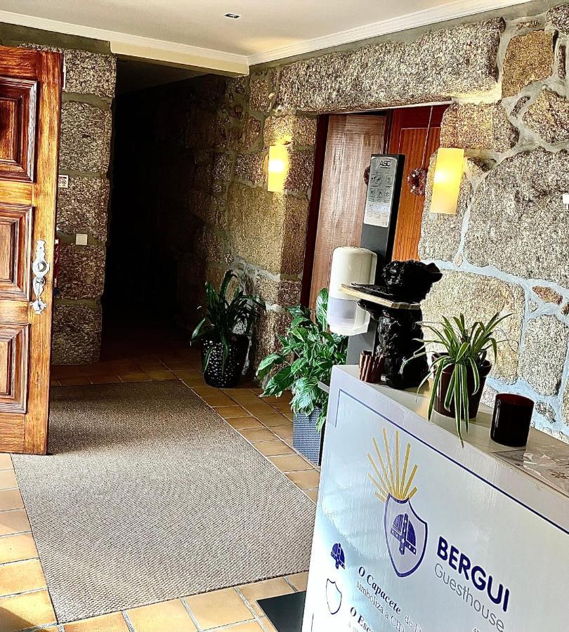 Bergui Guesthouse - Guimarães Екстериор снимка